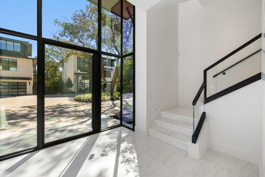 2503 Westlake DR # 101