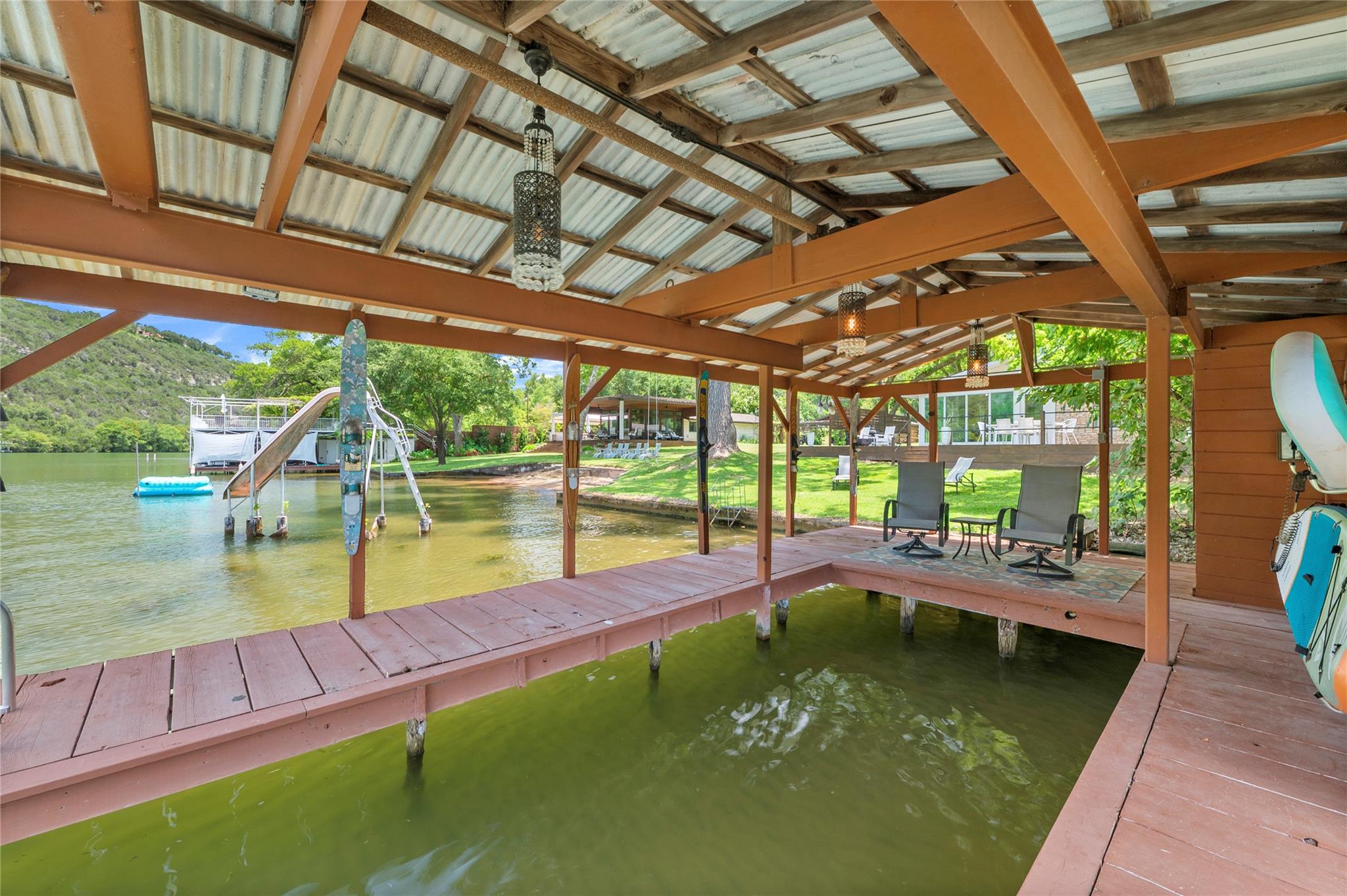 3100 Edgewater DR