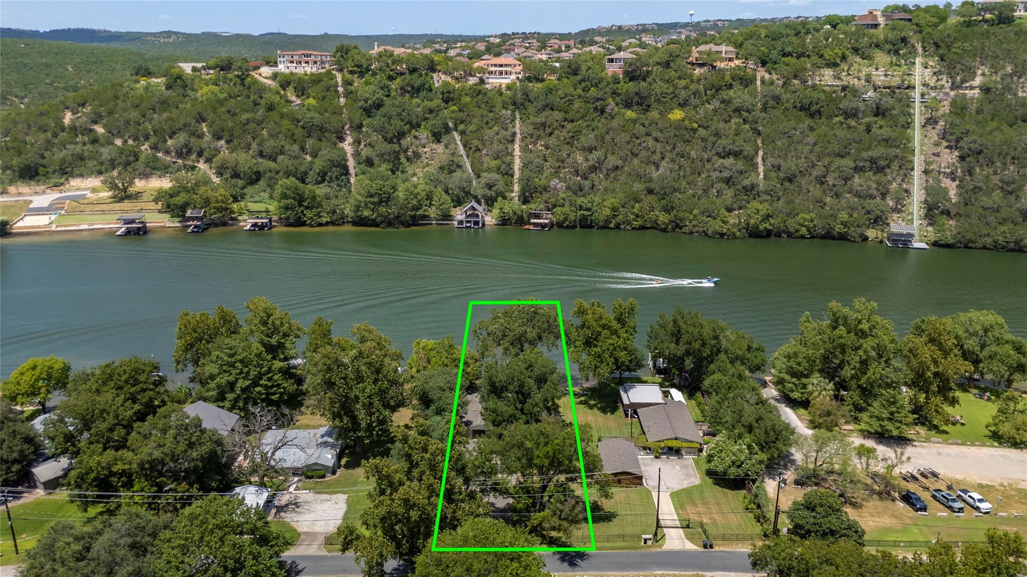 3100 Edgewater DR