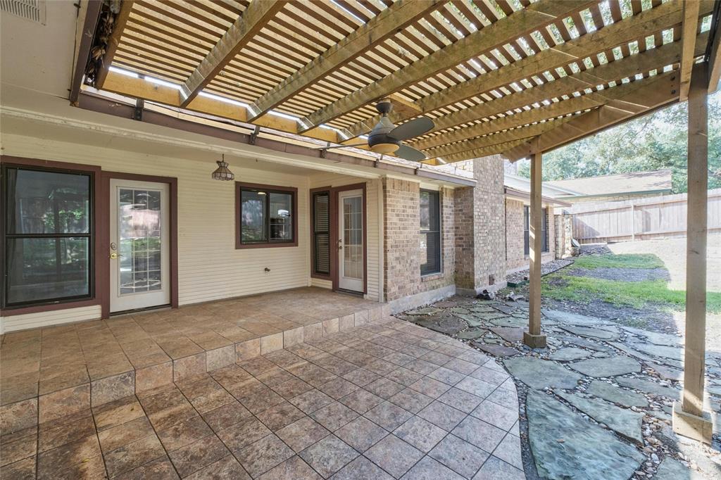 1502 Shannon Oaks TRL