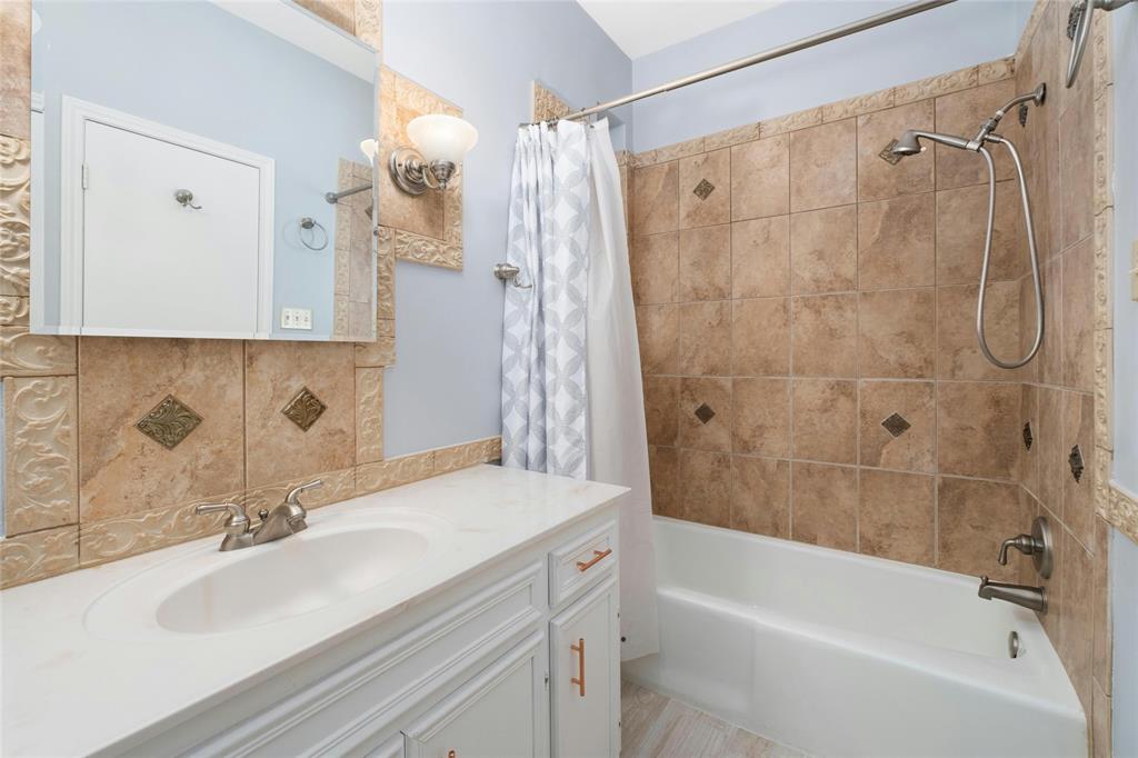 1502 Shannon Oaks TRL