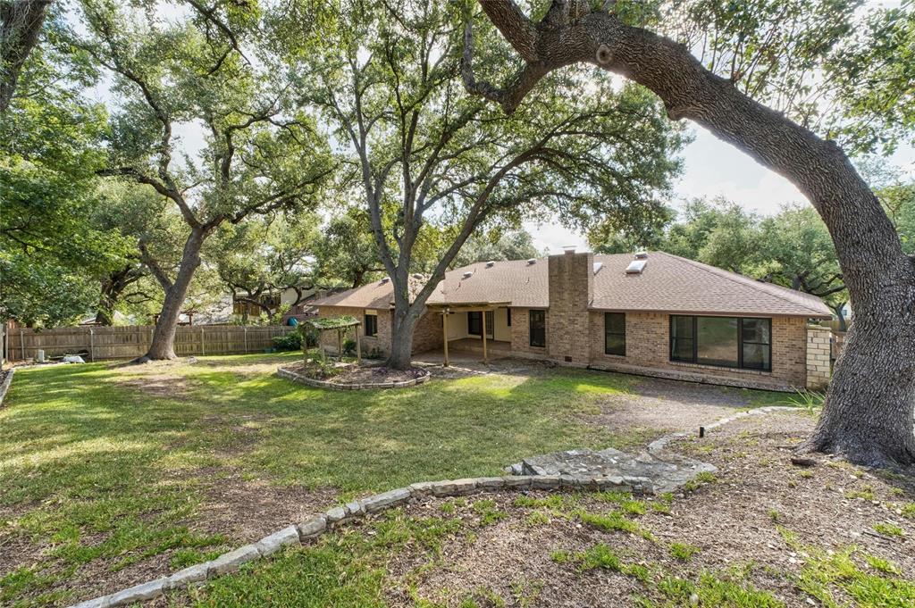 1502 Shannon Oaks TRL