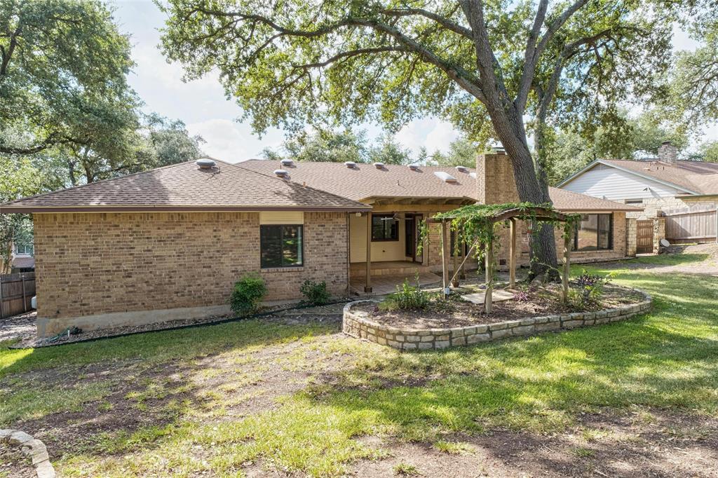 1502 Shannon Oaks TRL
