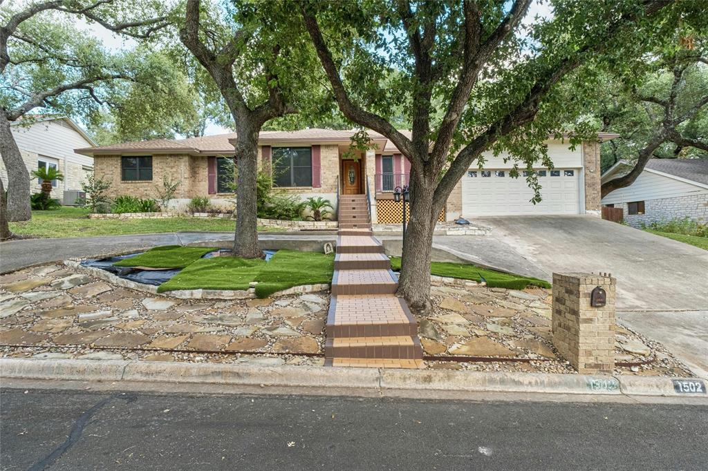 1502 Shannon Oaks TRL