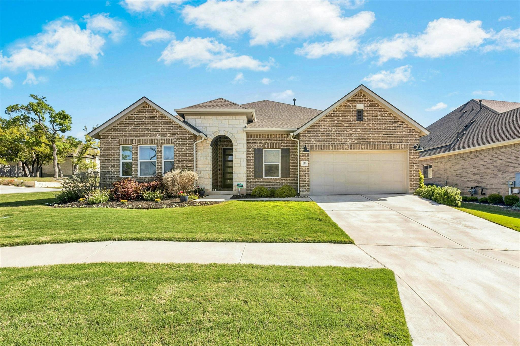 128 Mountain Lion RD