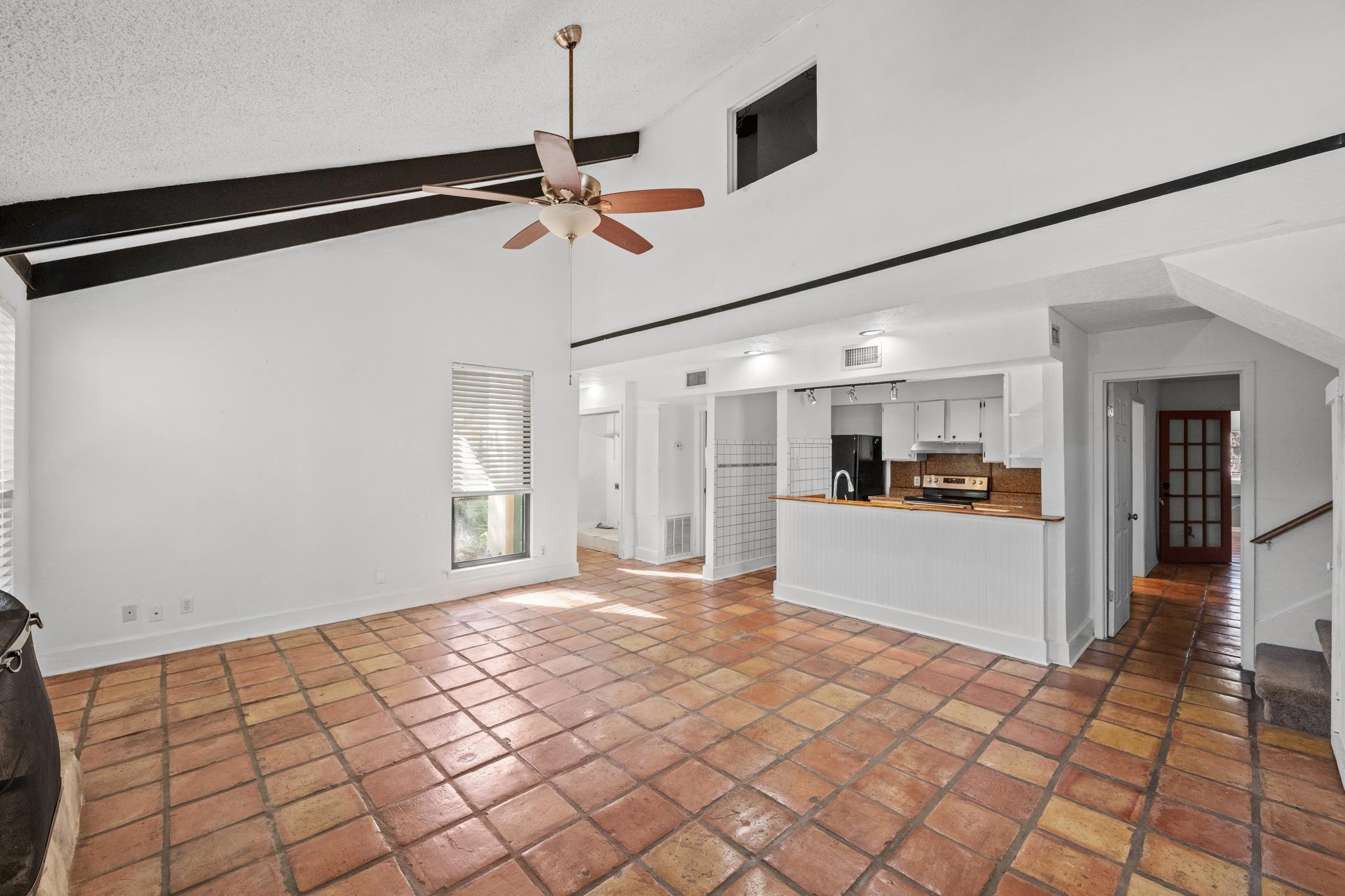 10 Townhouse CIR