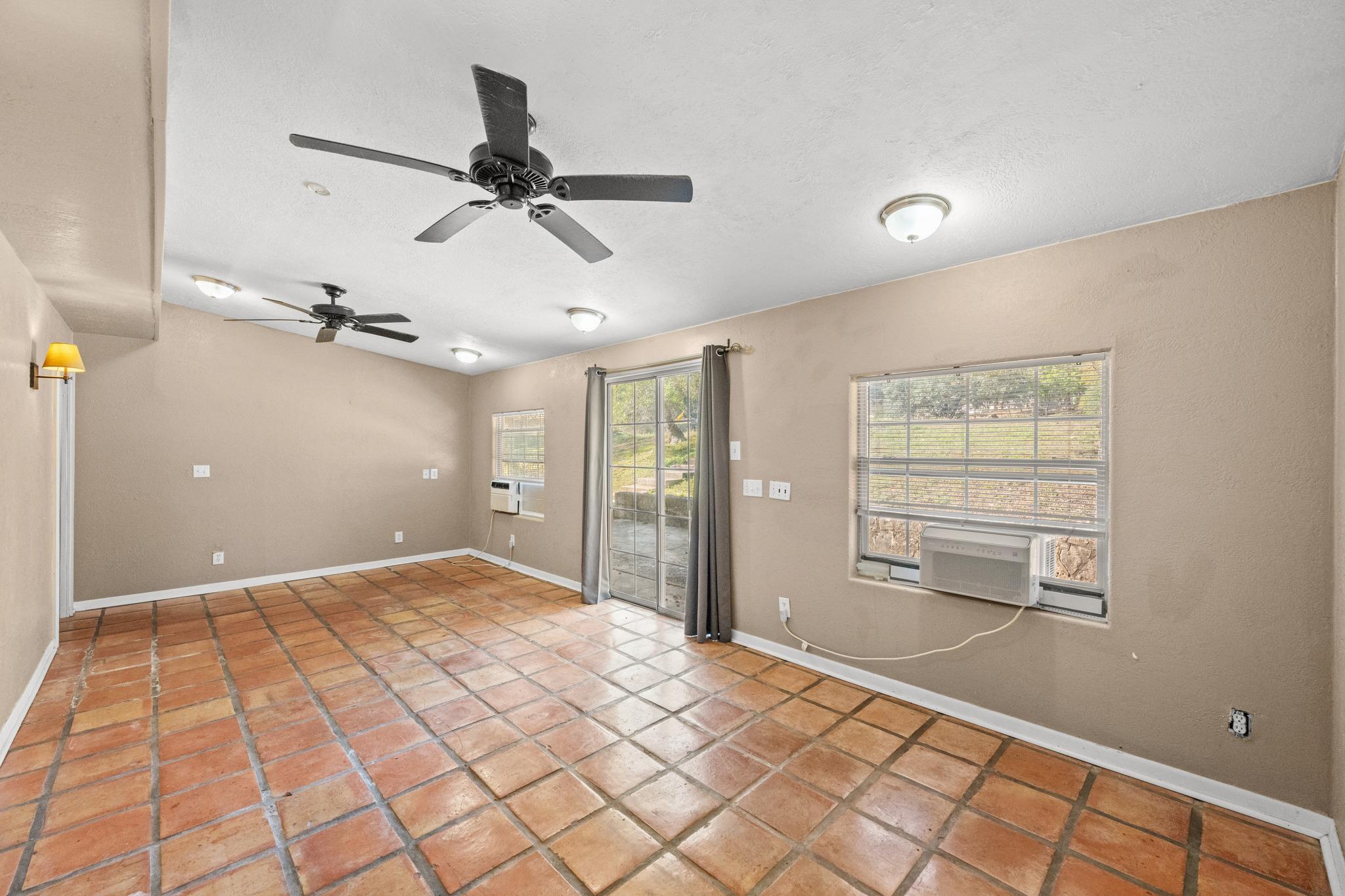 10 Townhouse CIR