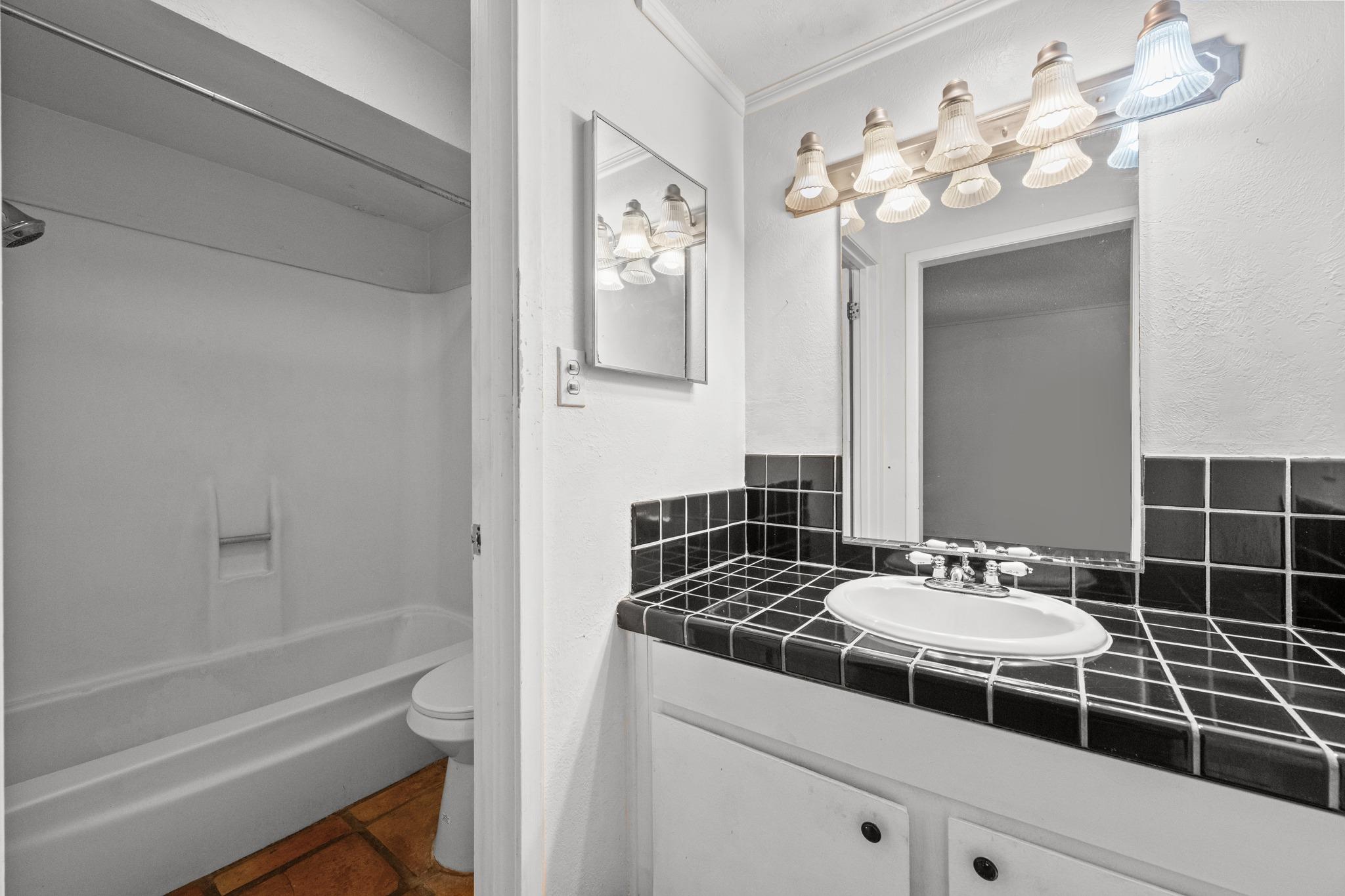 10 Townhouse CIR