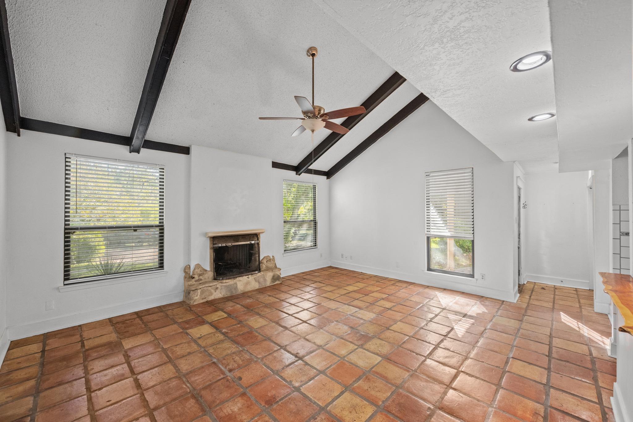 10 Townhouse CIR