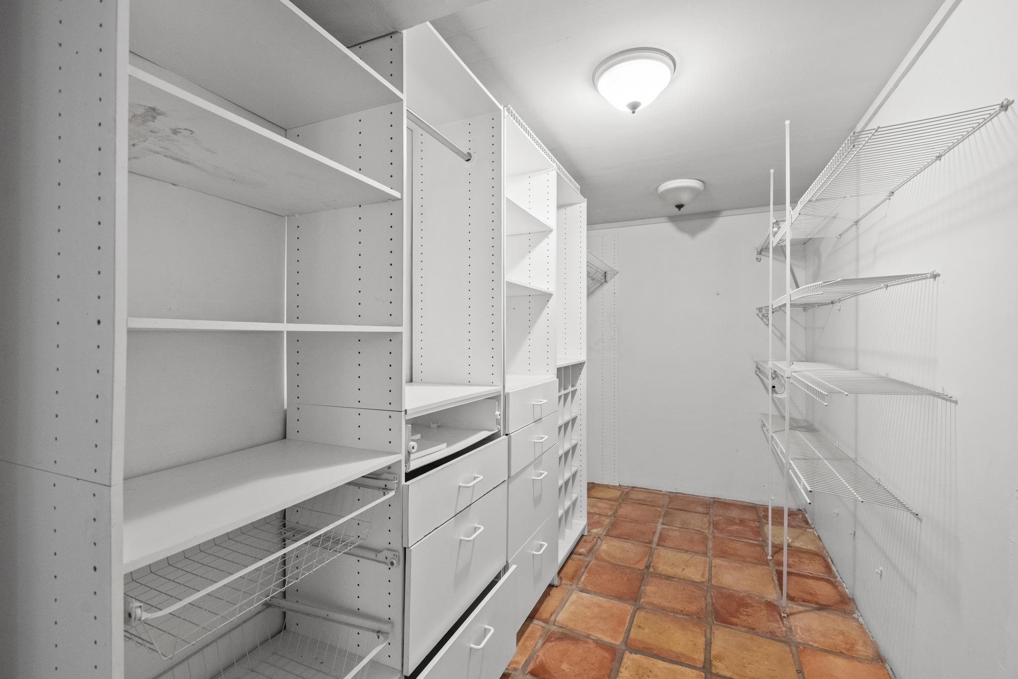 10 Townhouse CIR