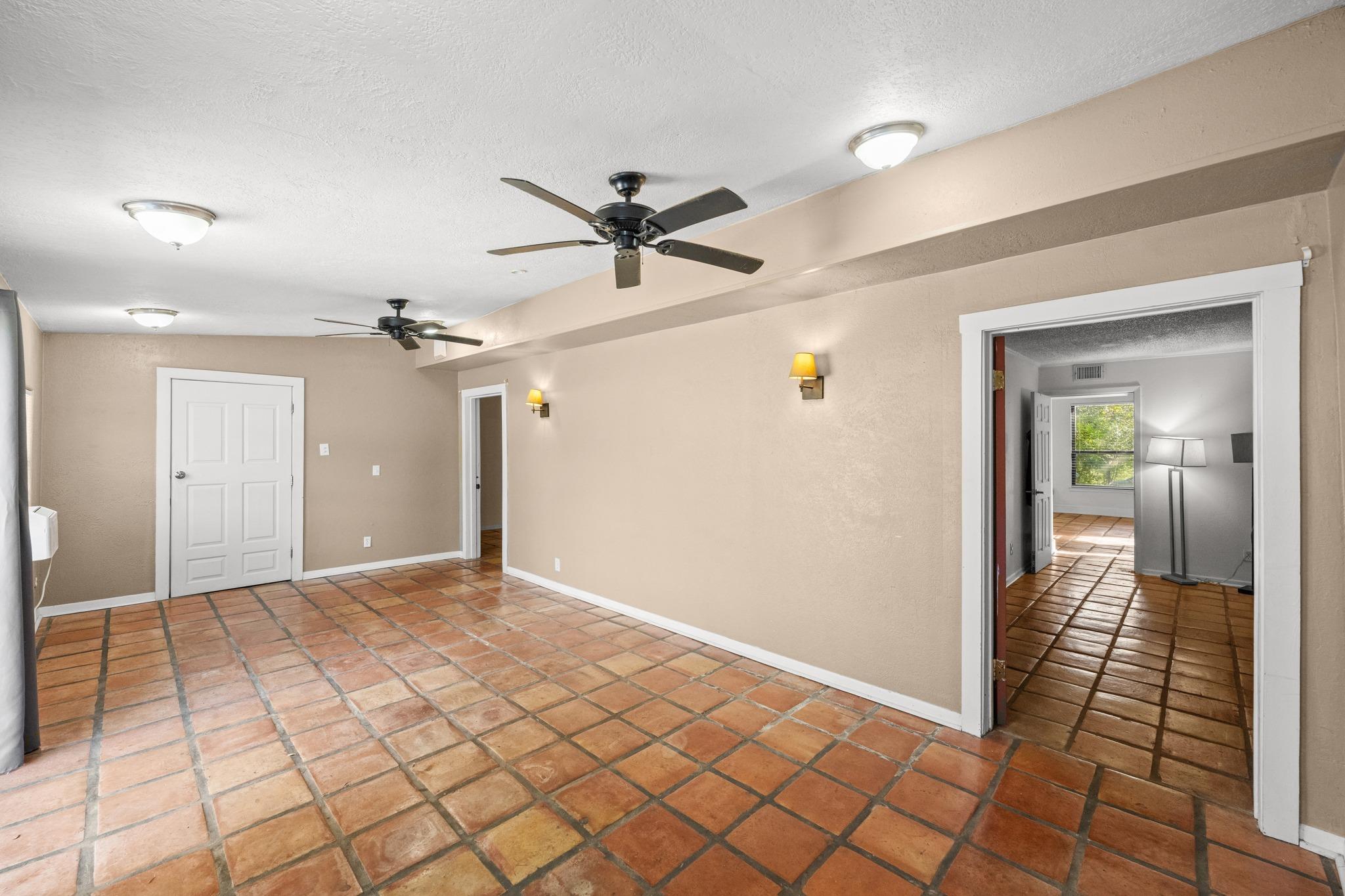 10 Townhouse CIR