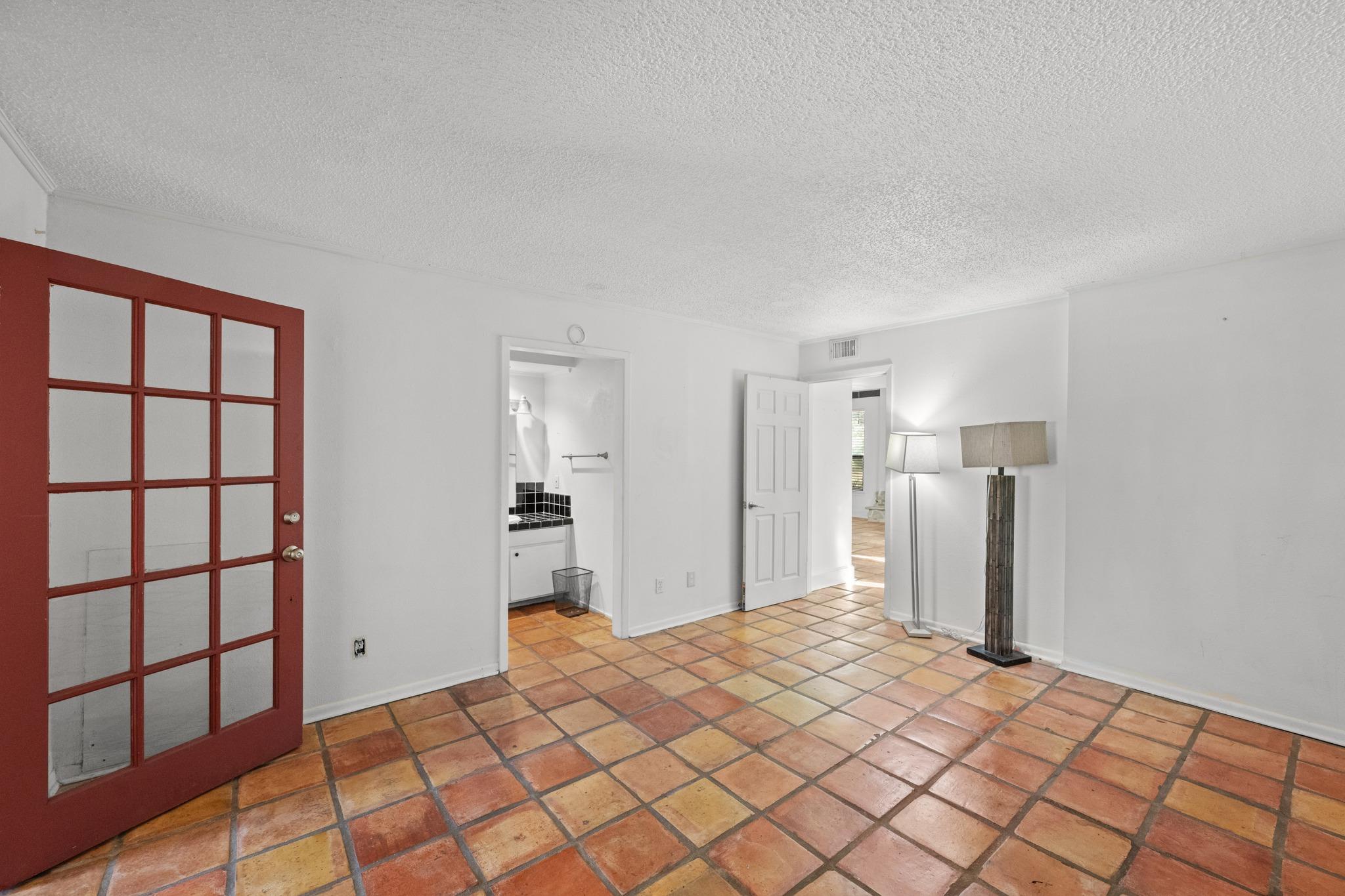 10 Townhouse CIR