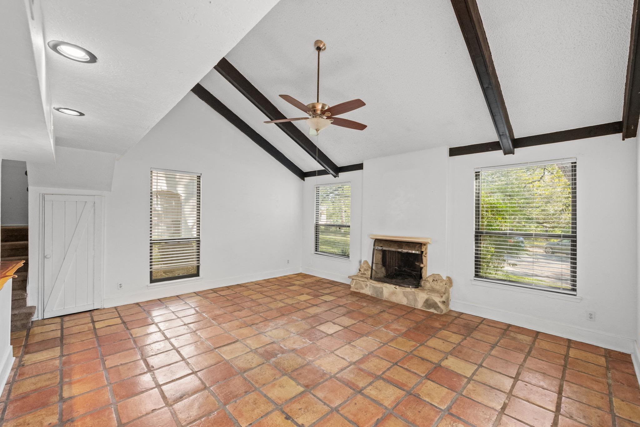 10 Townhouse CIR