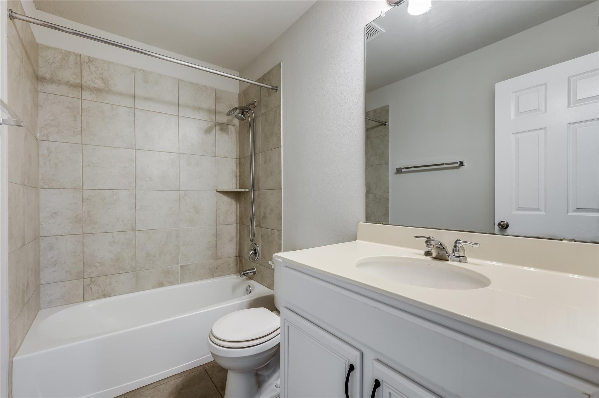 2304 S Lakeline BLVD # 272