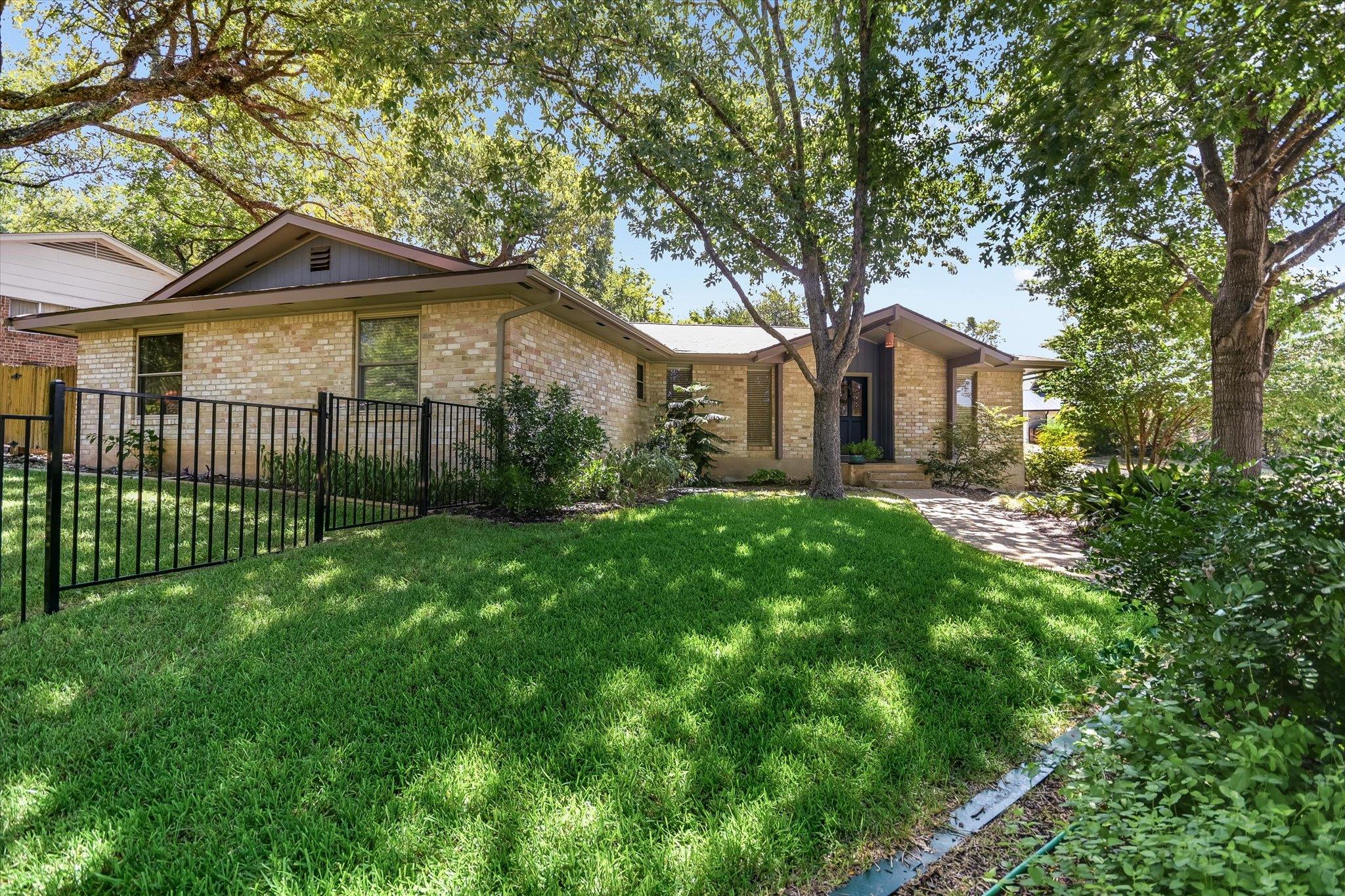 7901 Havenwood DR