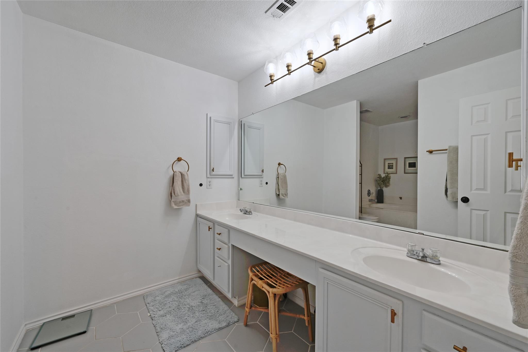 11308 Crest Meadow LN