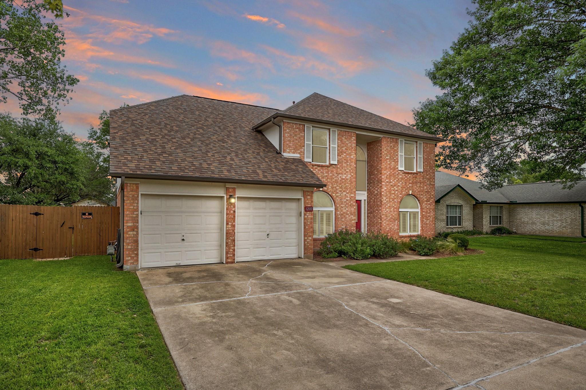 1200 Mountain View DR
