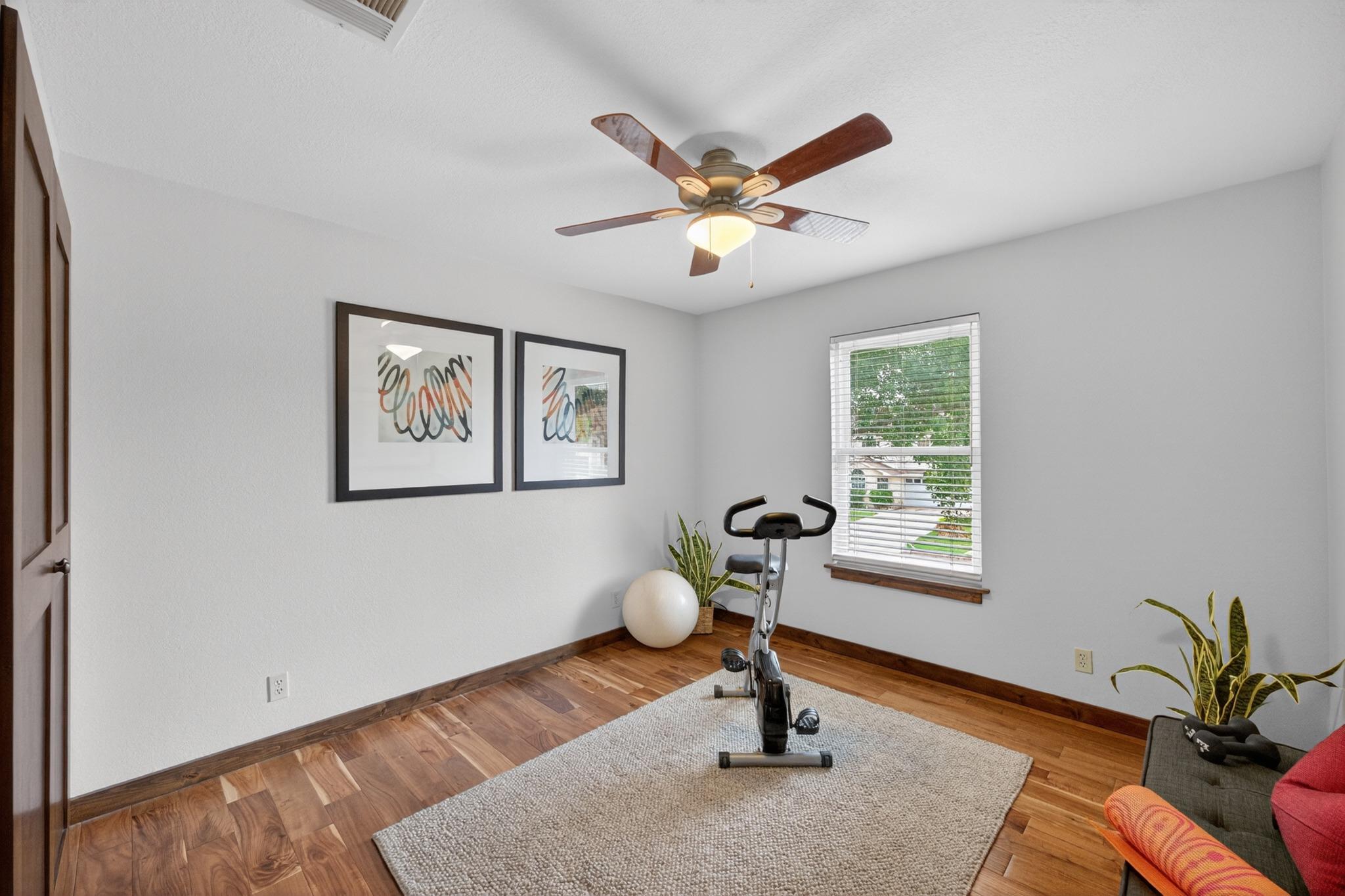 1200 Mountain View DR