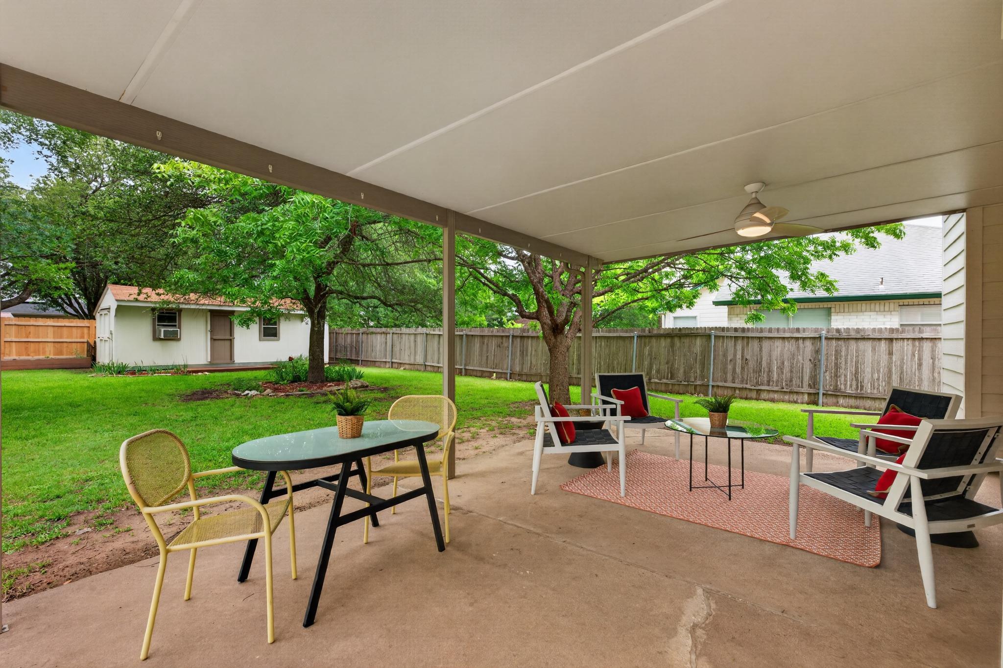 1200 Mountain View DR
