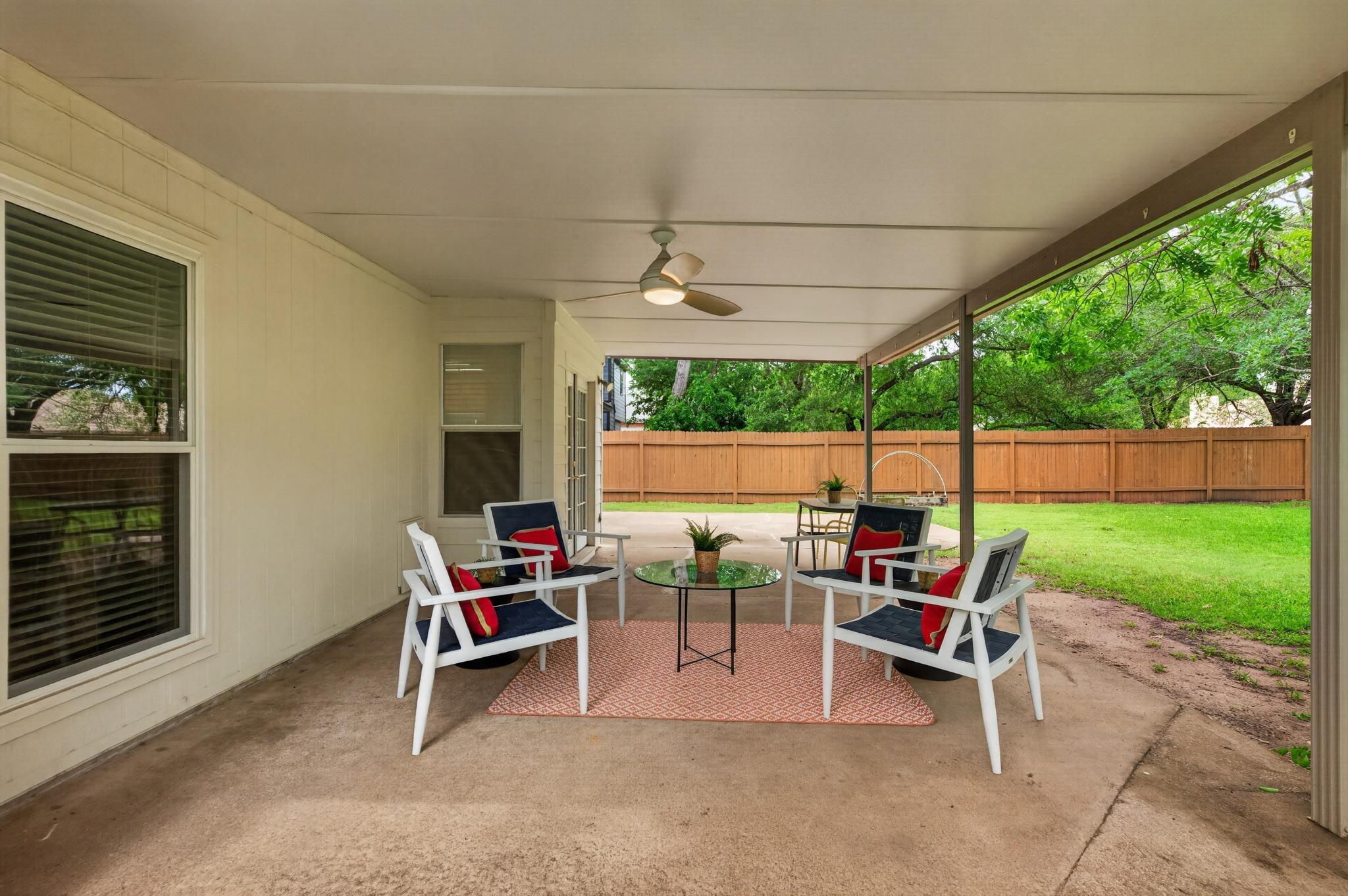1200 Mountain View DR