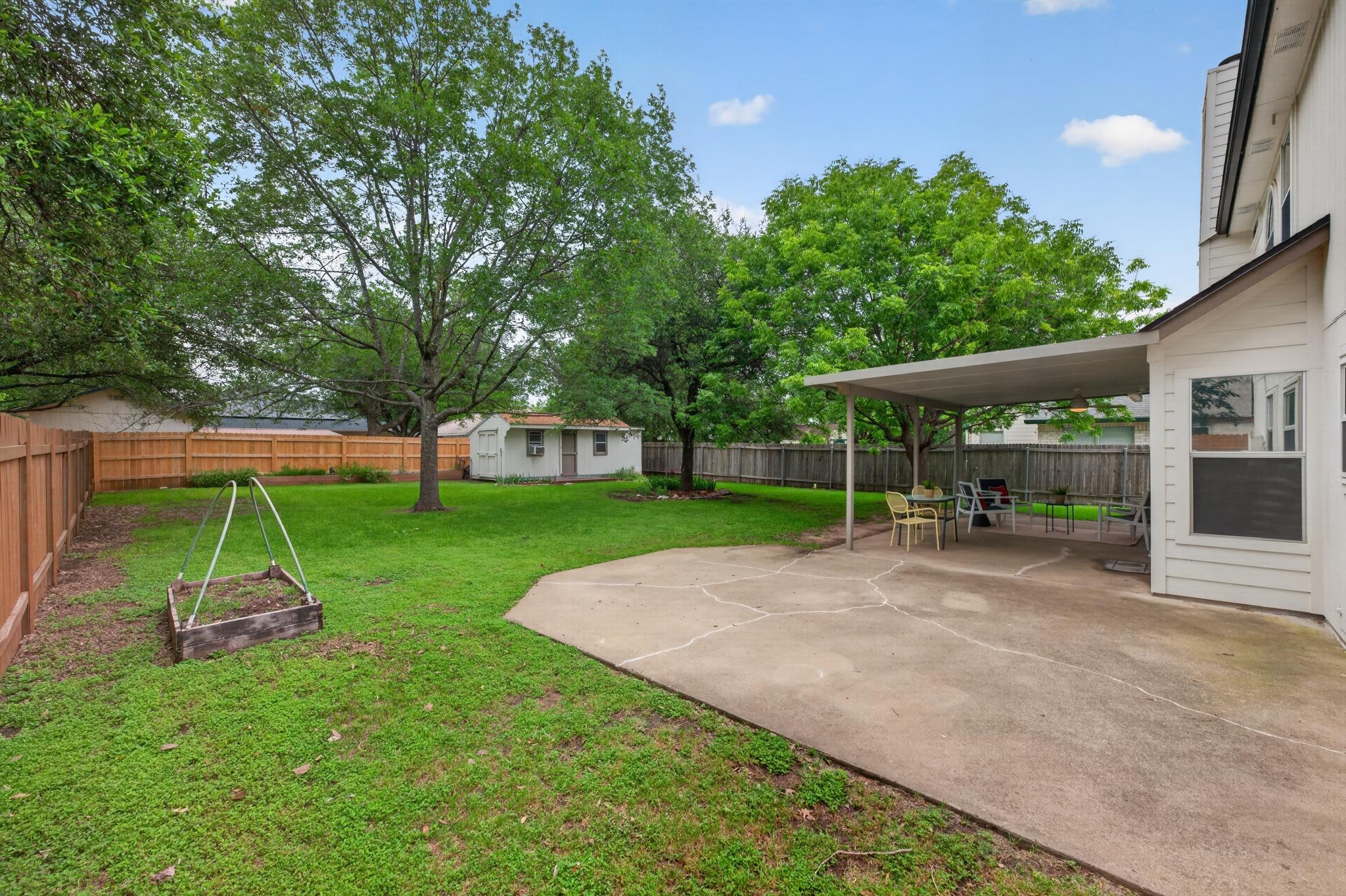 1200 Mountain View DR