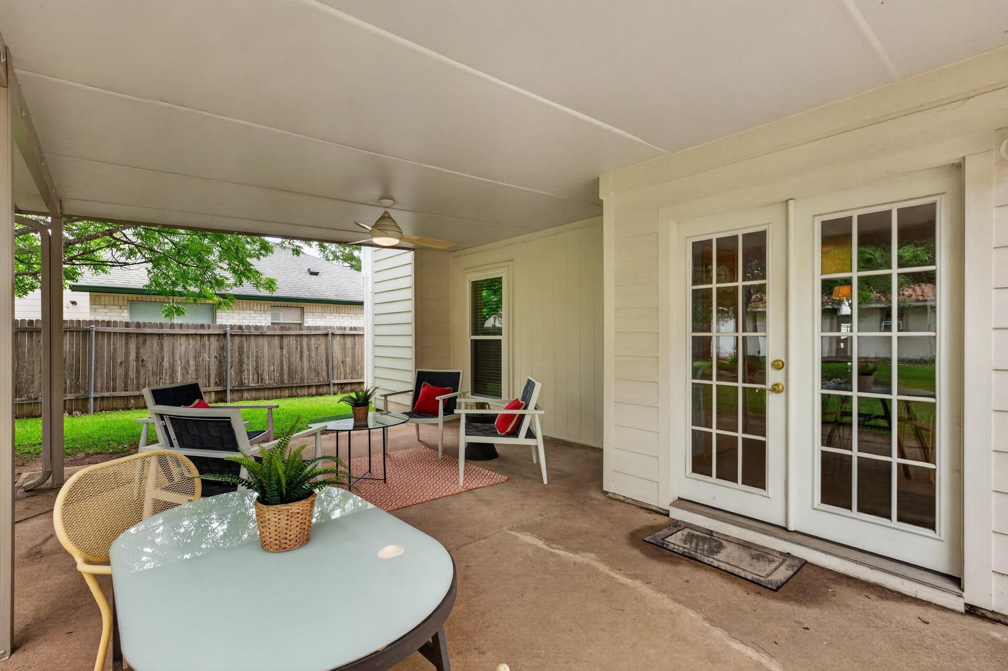 1200 Mountain View DR