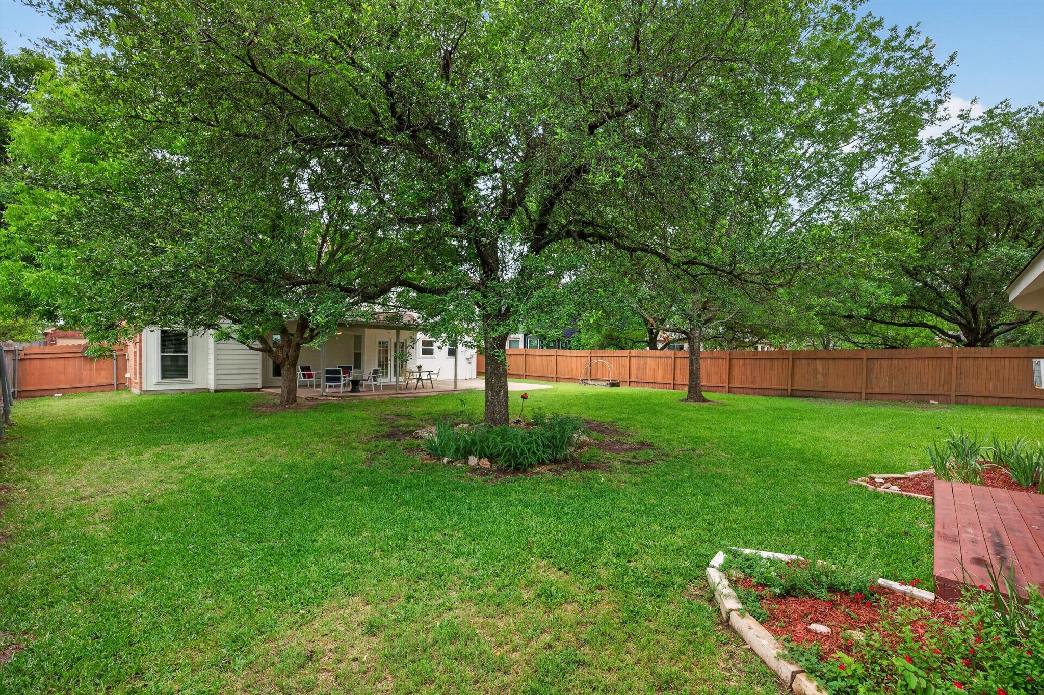 1200 Mountain View DR