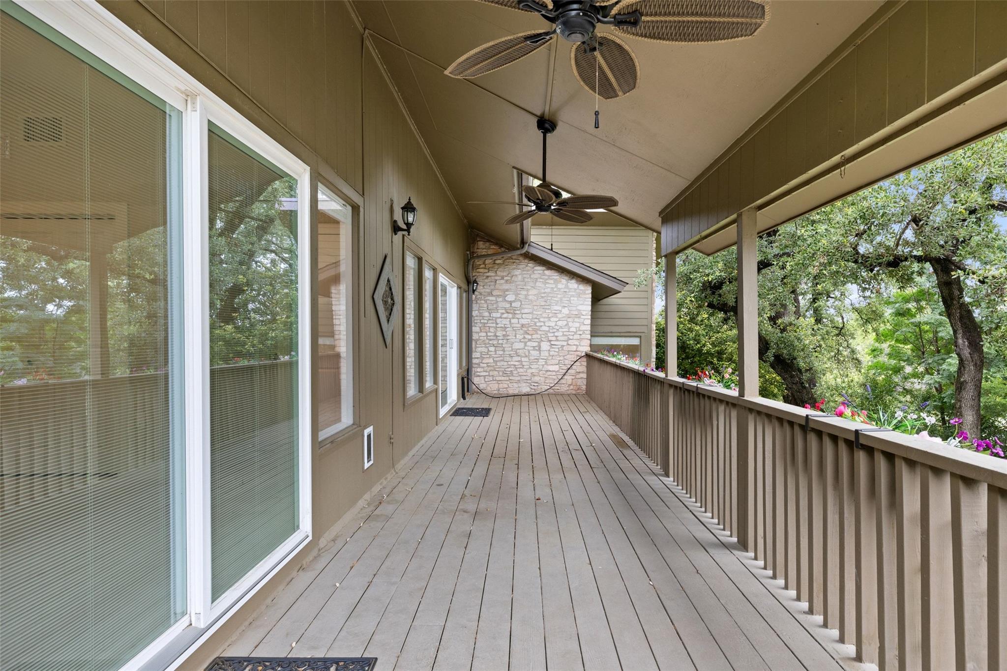 9 Stoney Creek CV