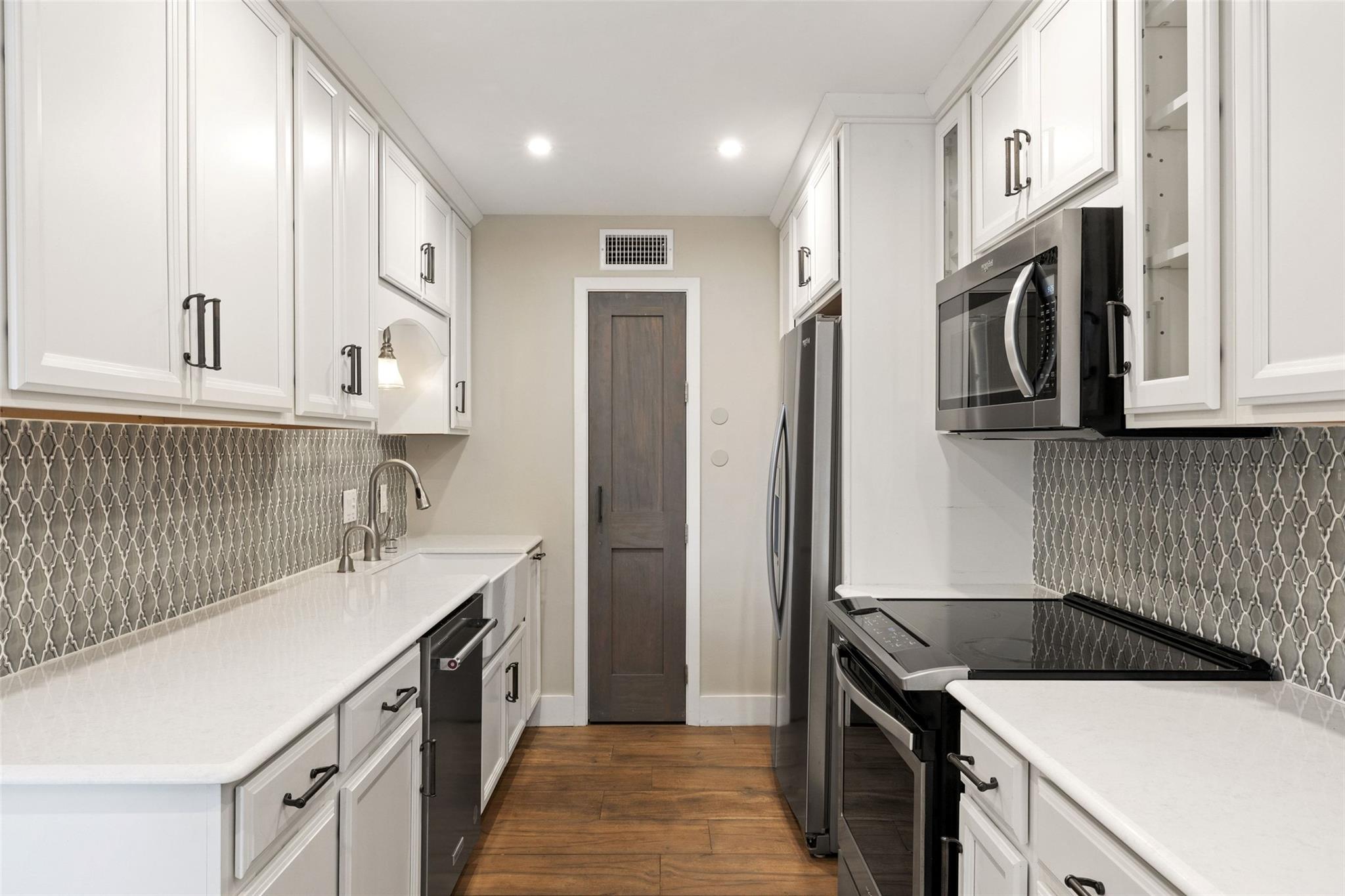 9 Stoney Creek CV