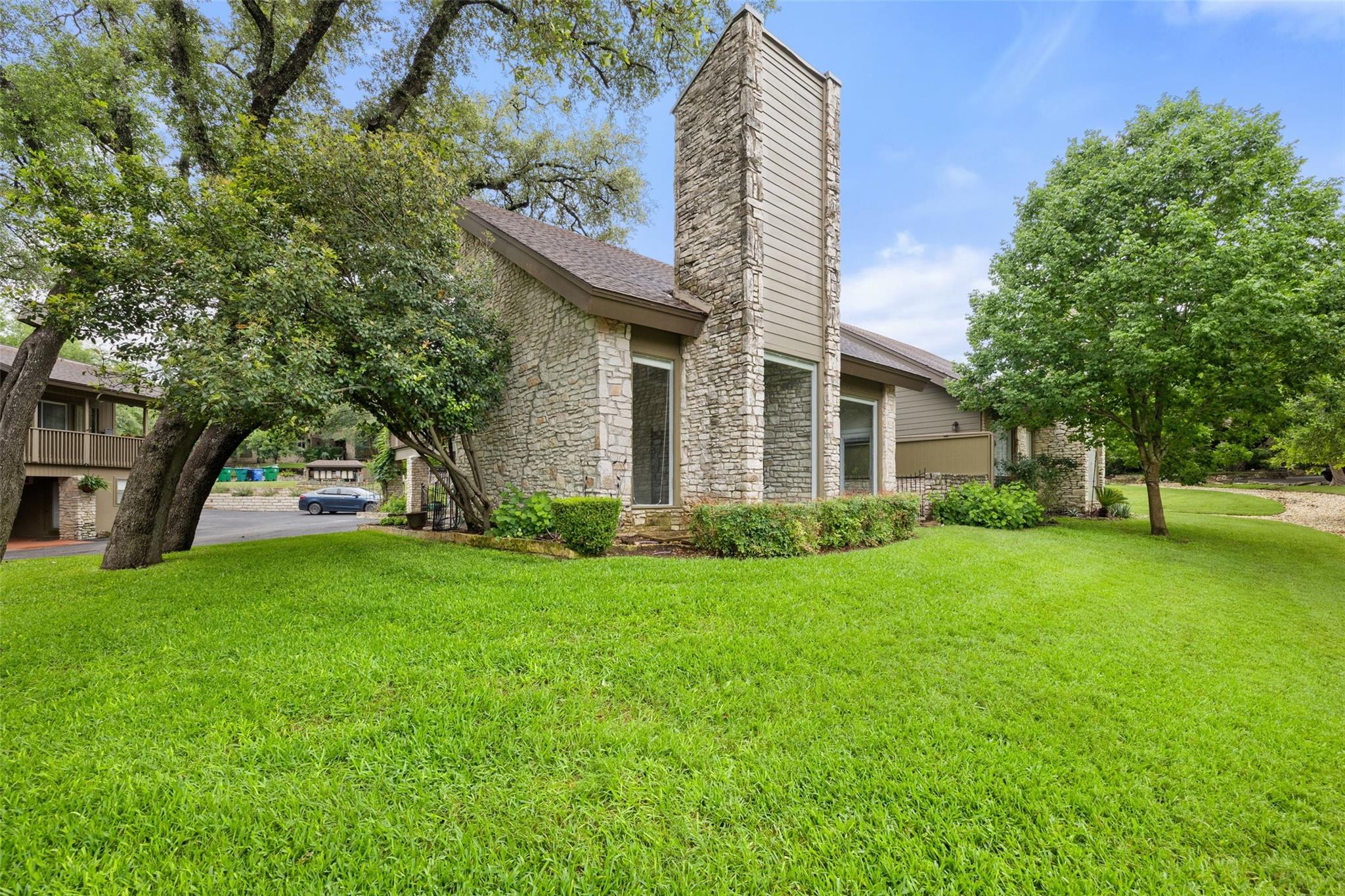 9 Stoney Creek CV