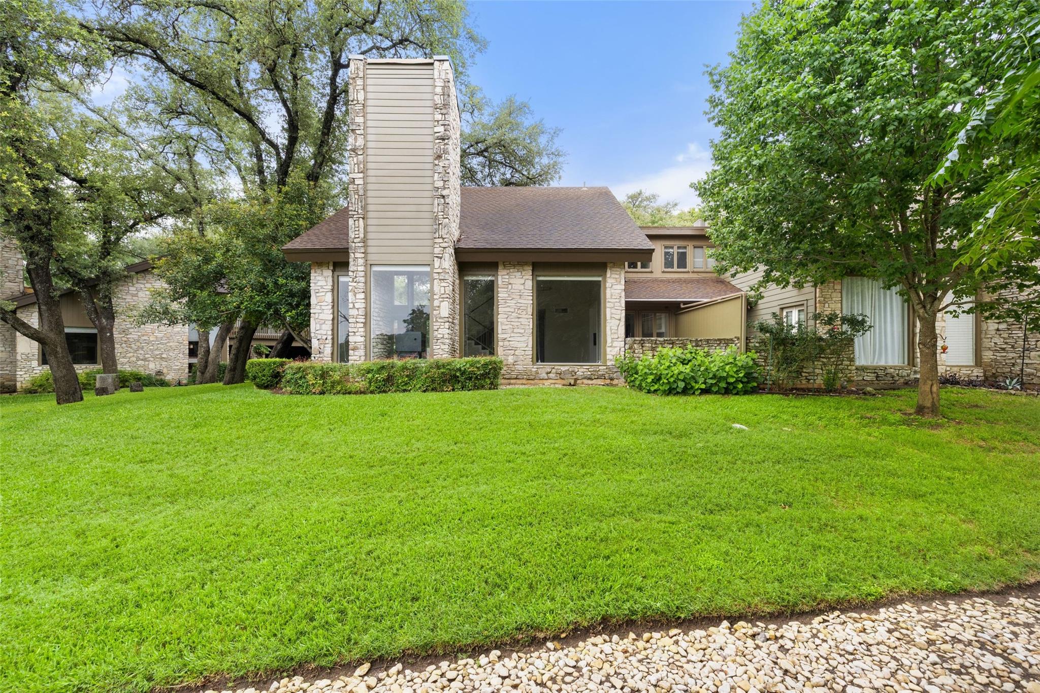 9 Stoney Creek CV