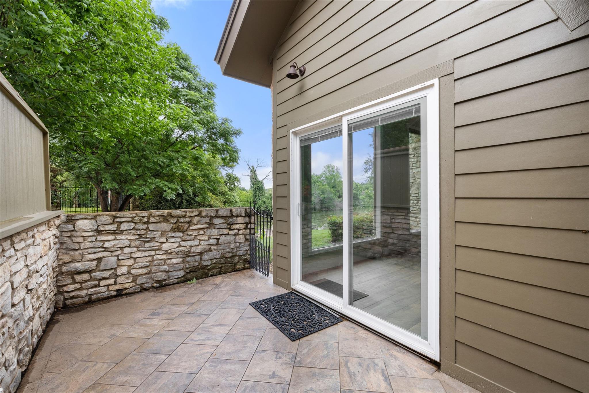9 Stoney Creek CV