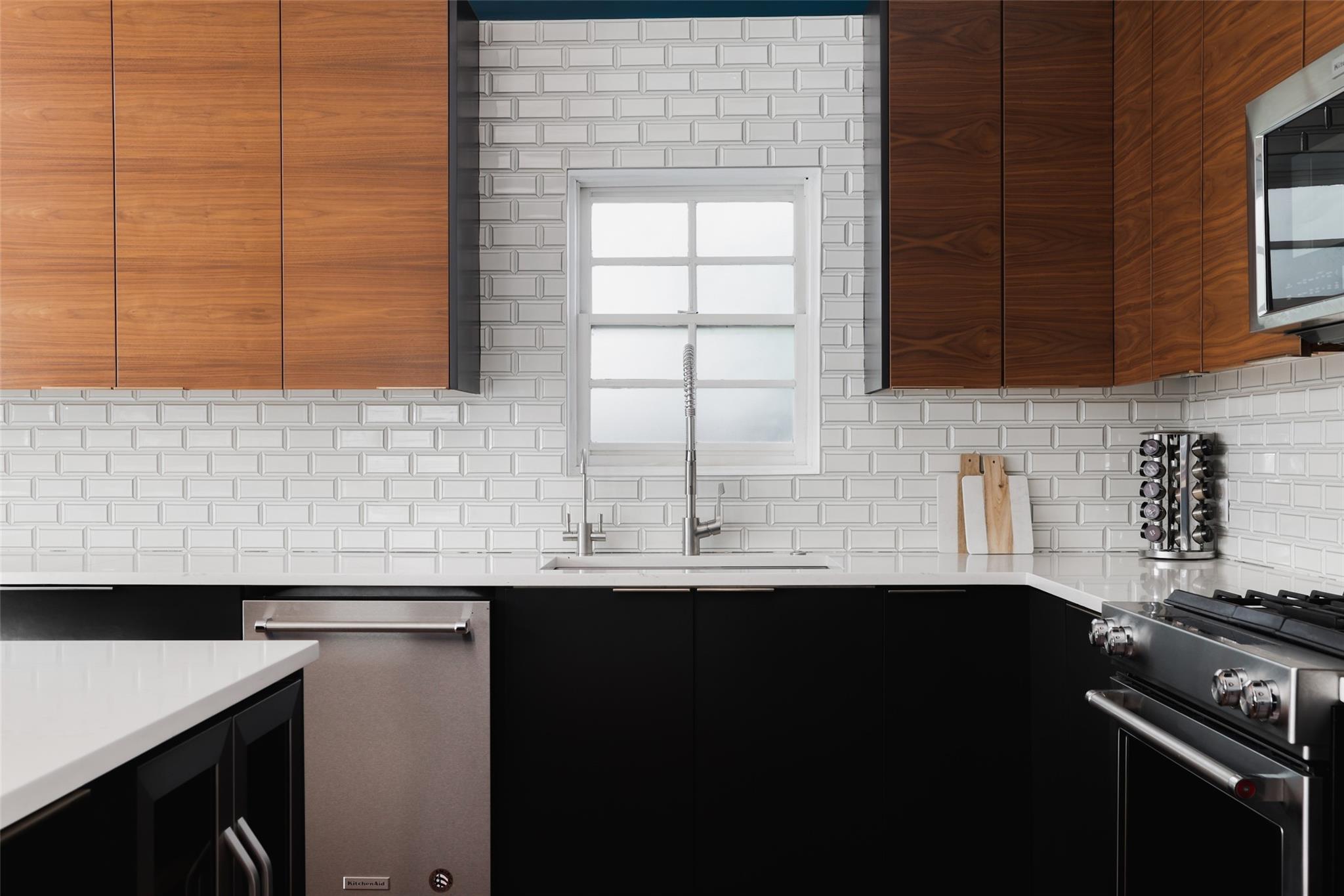 1504 Brackenridge ST