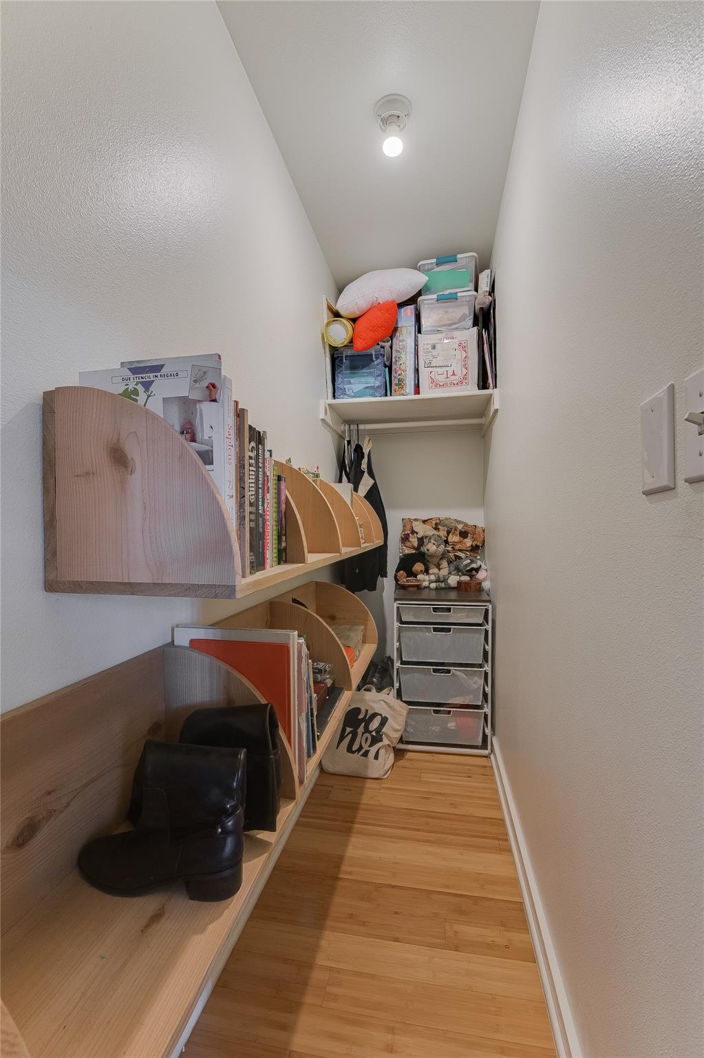 2200 Dickson DR # 128