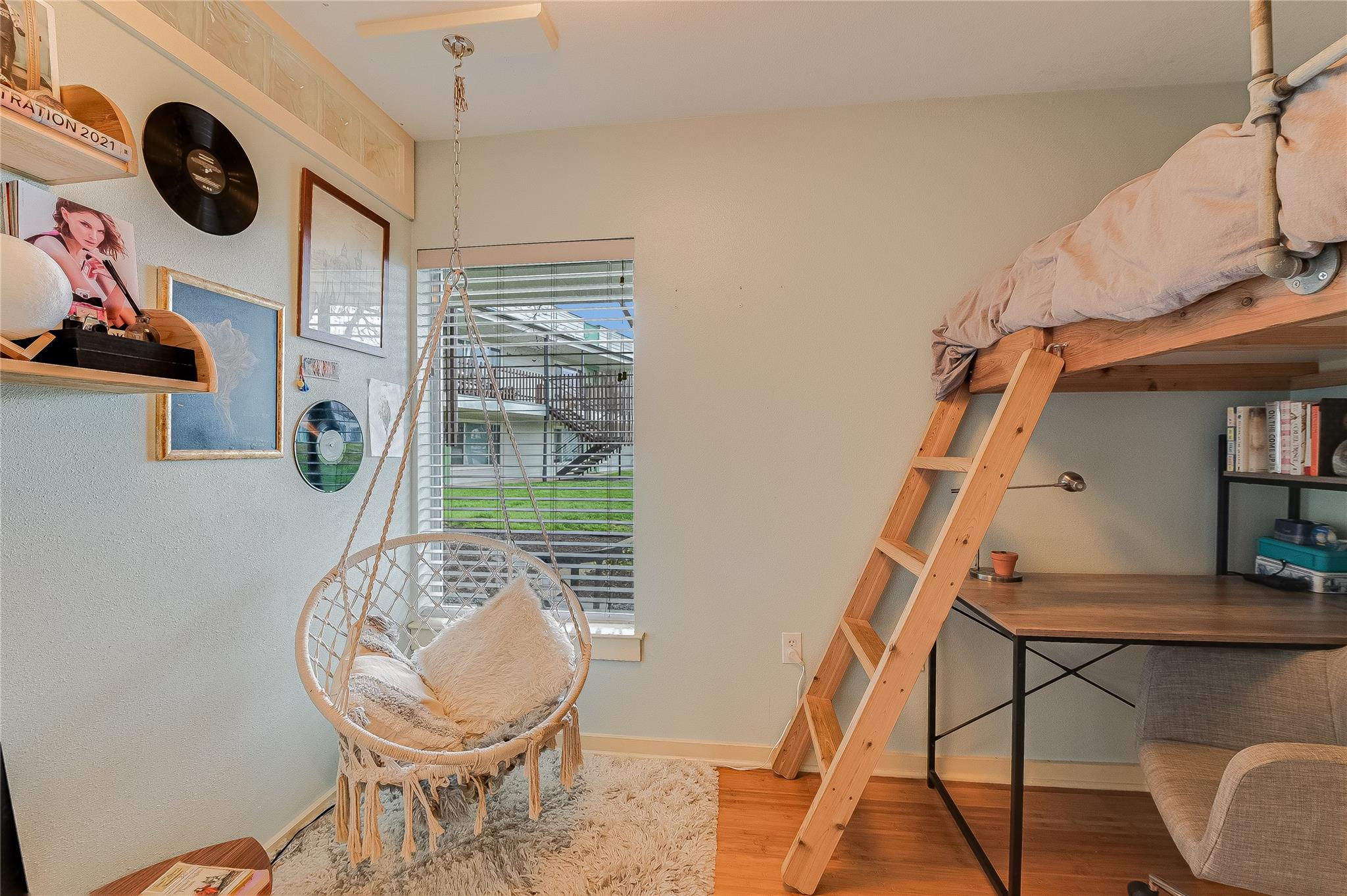 2200 Dickson DR # 128