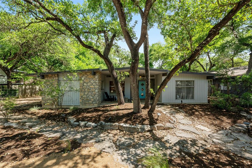 433 Brady LN