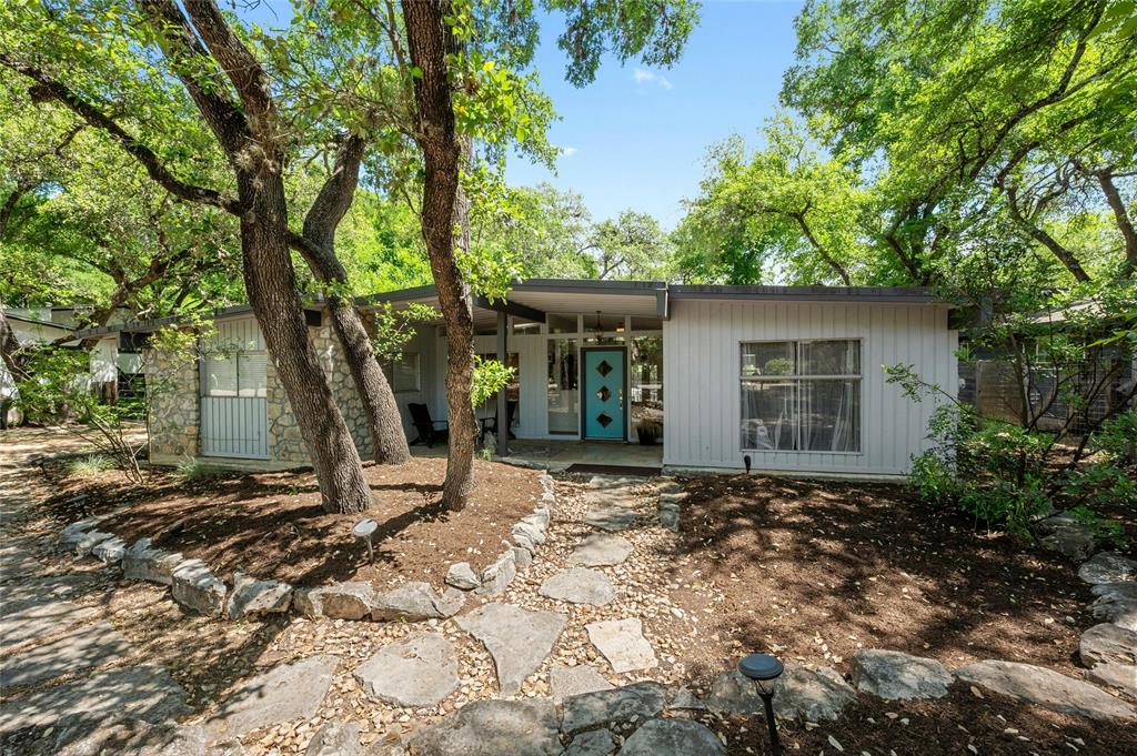 433 Brady LN