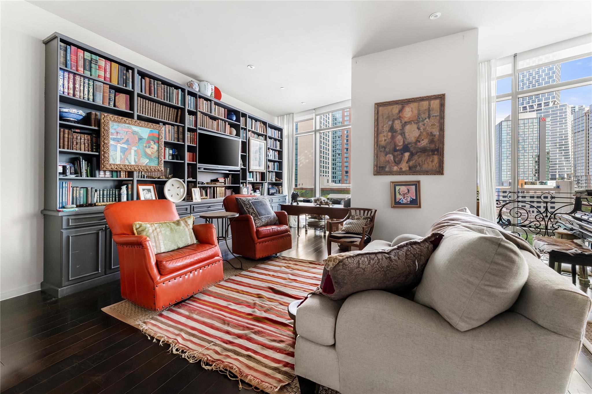 200 Congress Ave # 11F