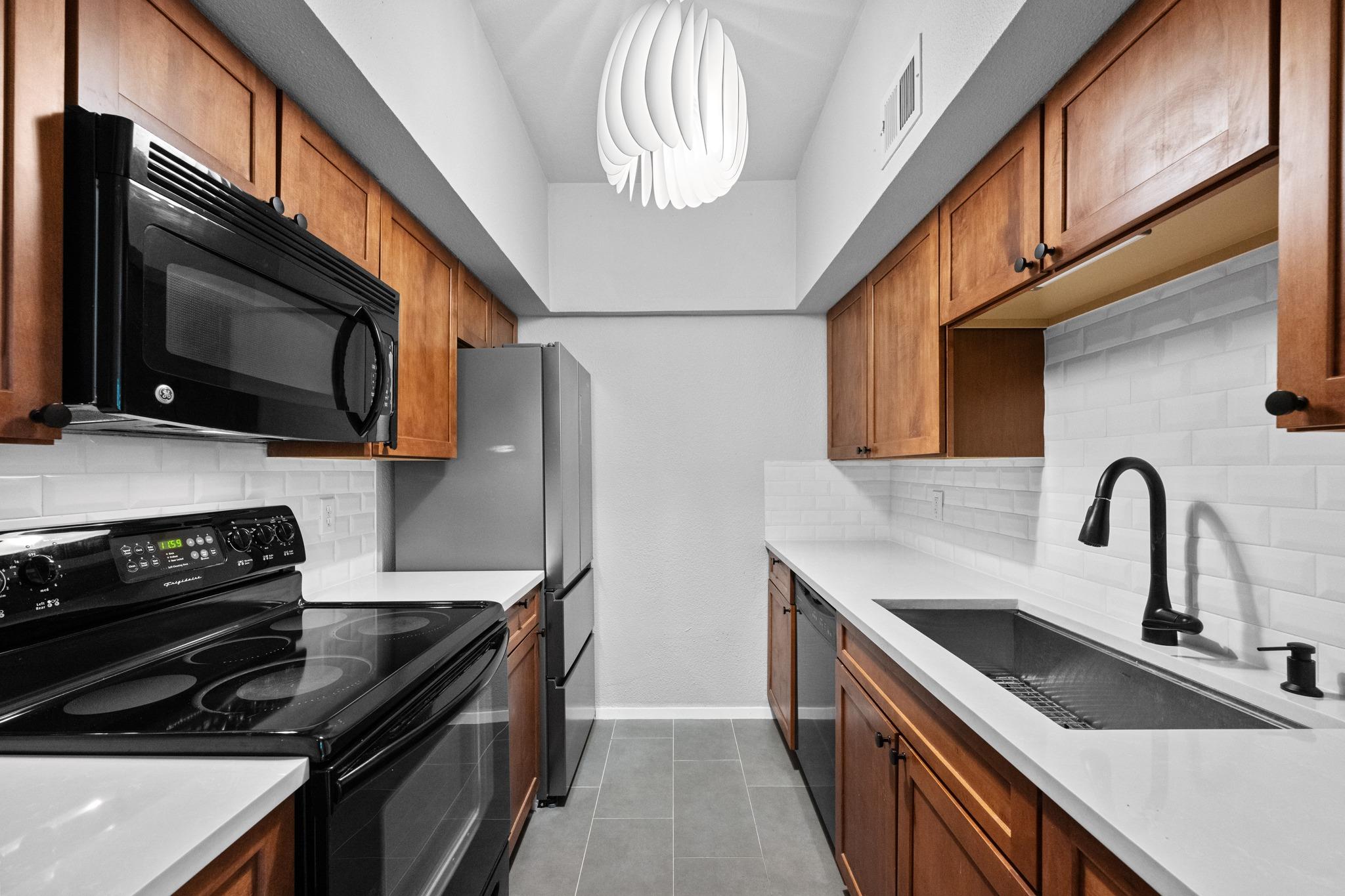 1509 W 39 1/2 ST # 108