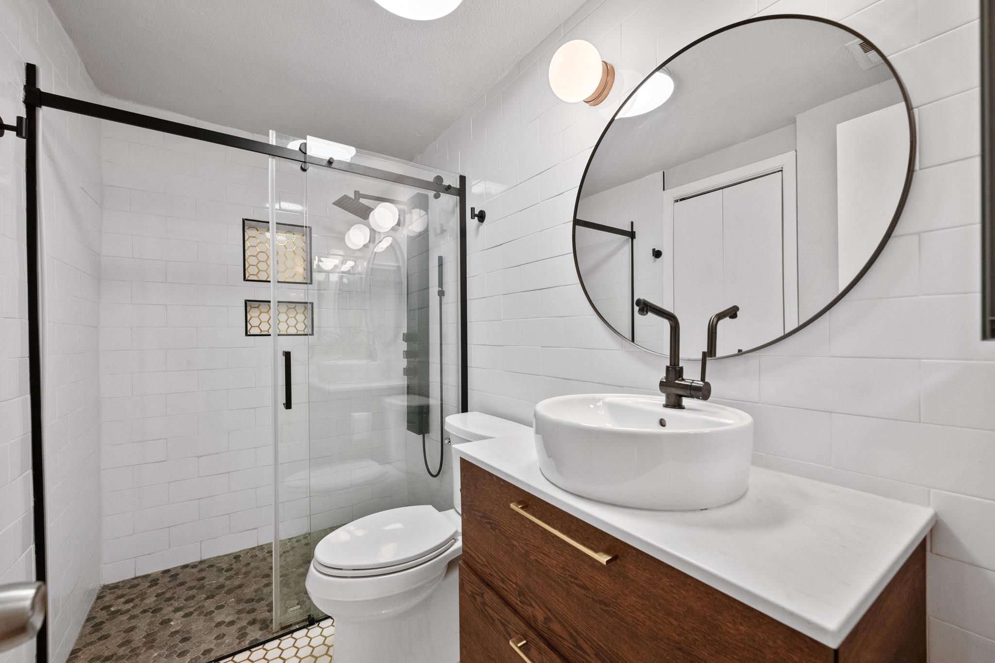 1509 W 39 1/2 ST # 108