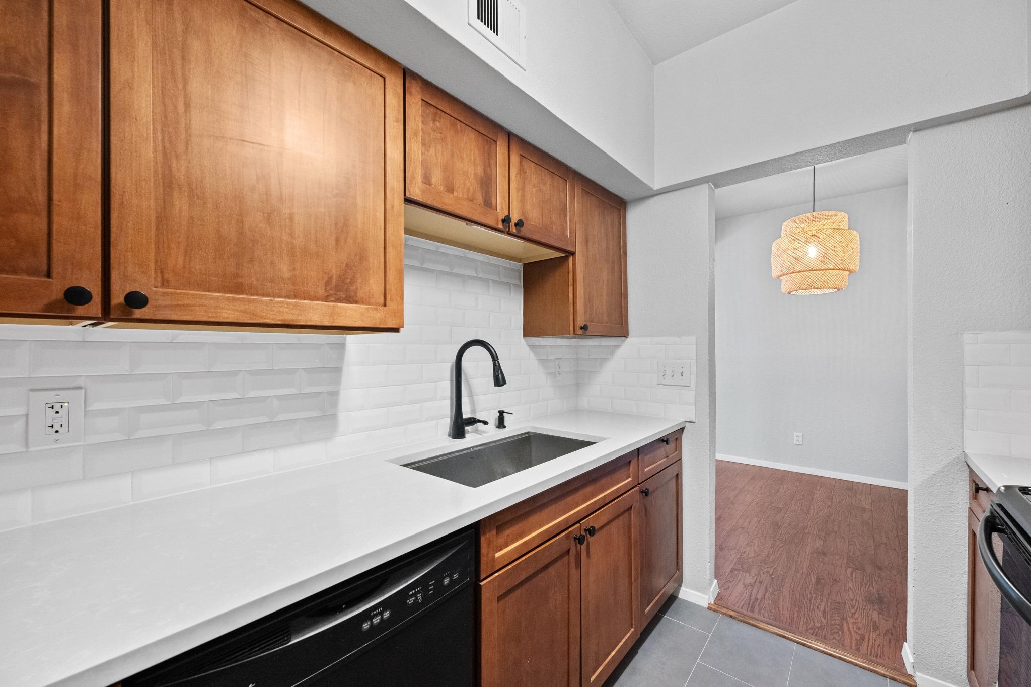 1509 W 39 1/2 ST # 108
