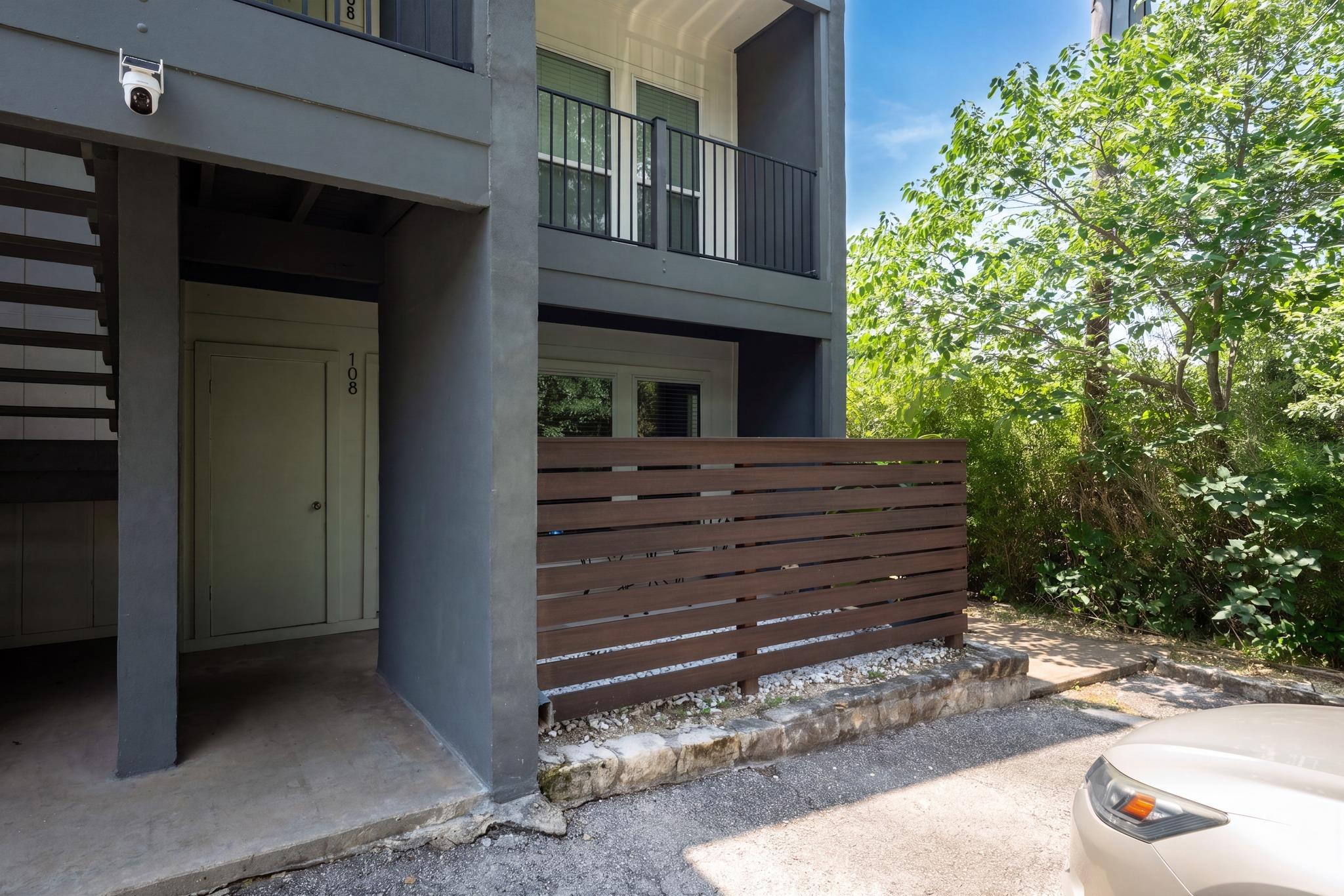 1509 W 39 1/2 ST # 108