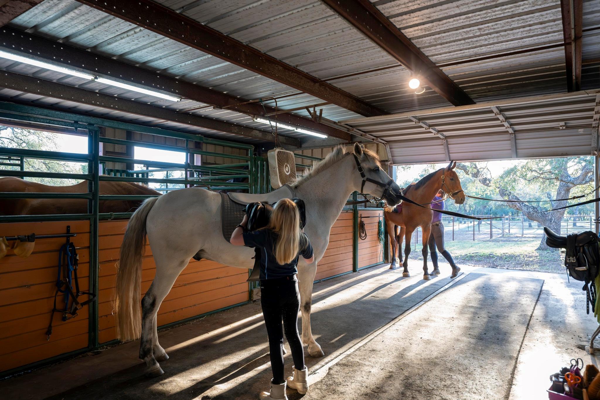 5200 Bell Springs RD