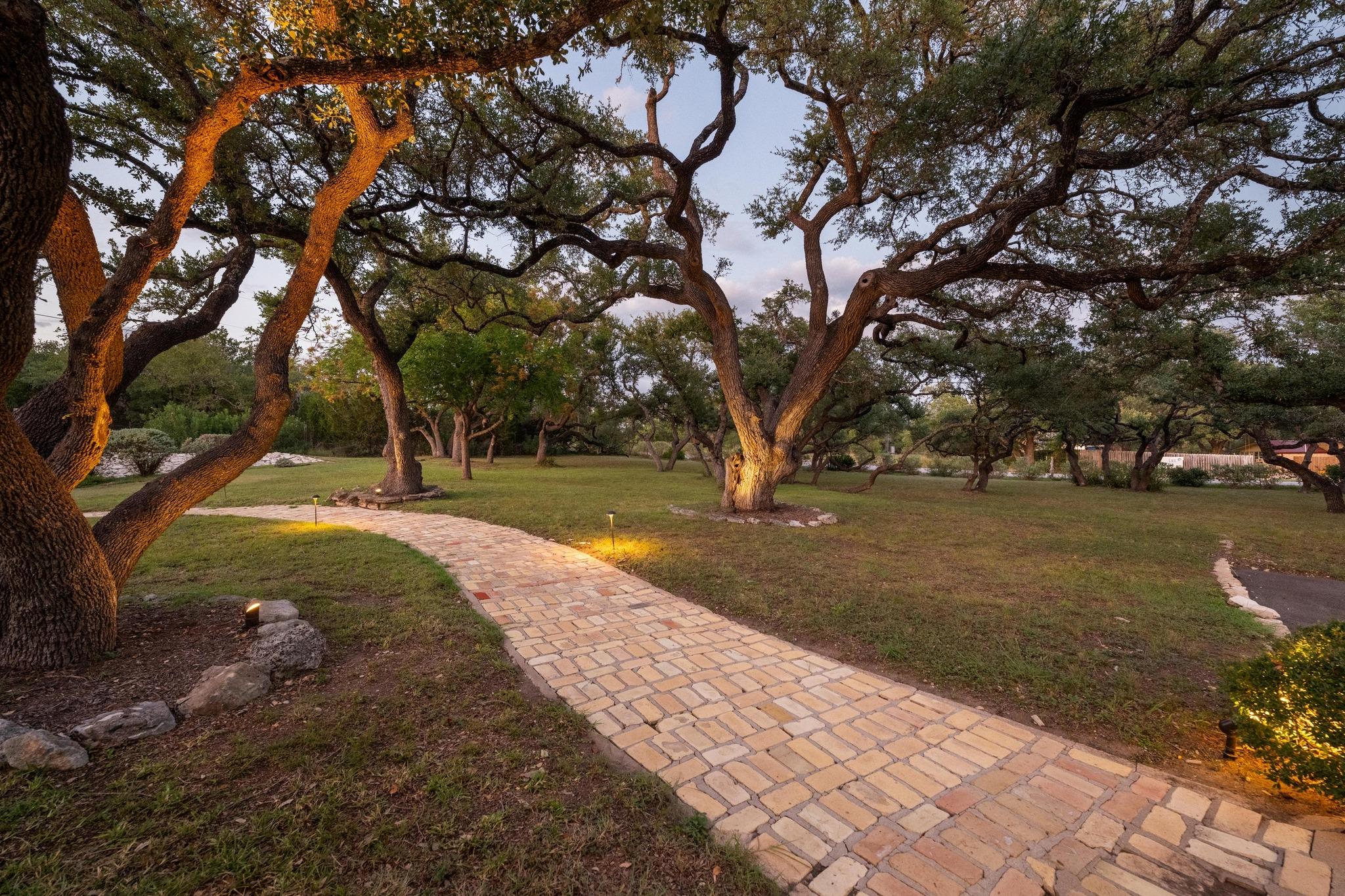 5200 Bell Springs RD