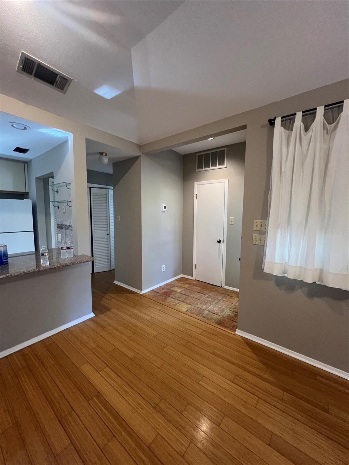 1302 Woodlawn BLVD # 208