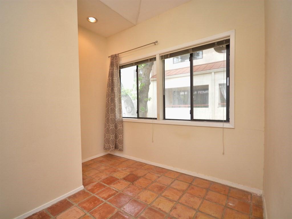 1302 Woodlawn BLVD # 208