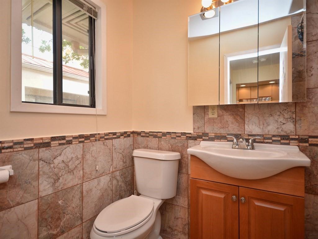 1302 Woodlawn BLVD # 208