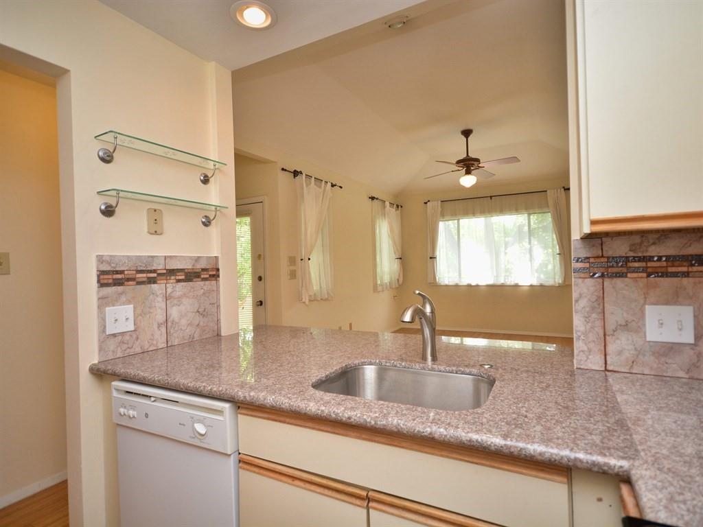 1302 Woodlawn BLVD # 208