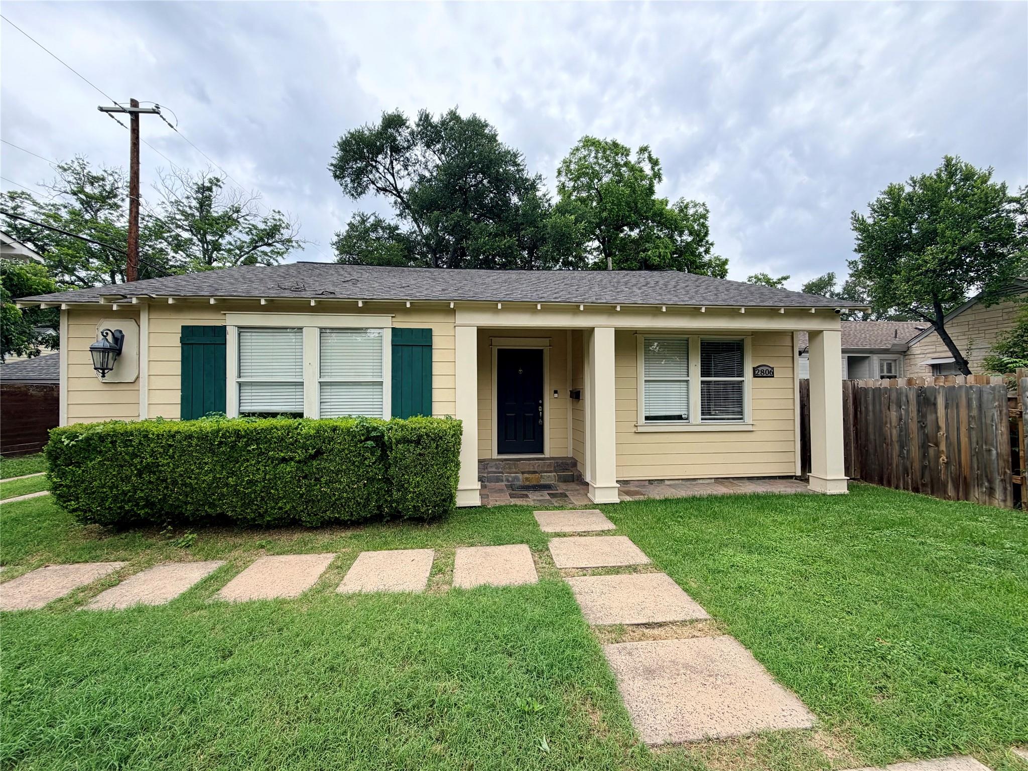 2806 Harris BLVD
