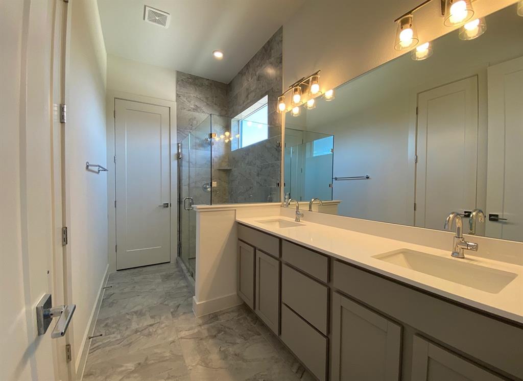 2050 Lohmans SPUR # 2202